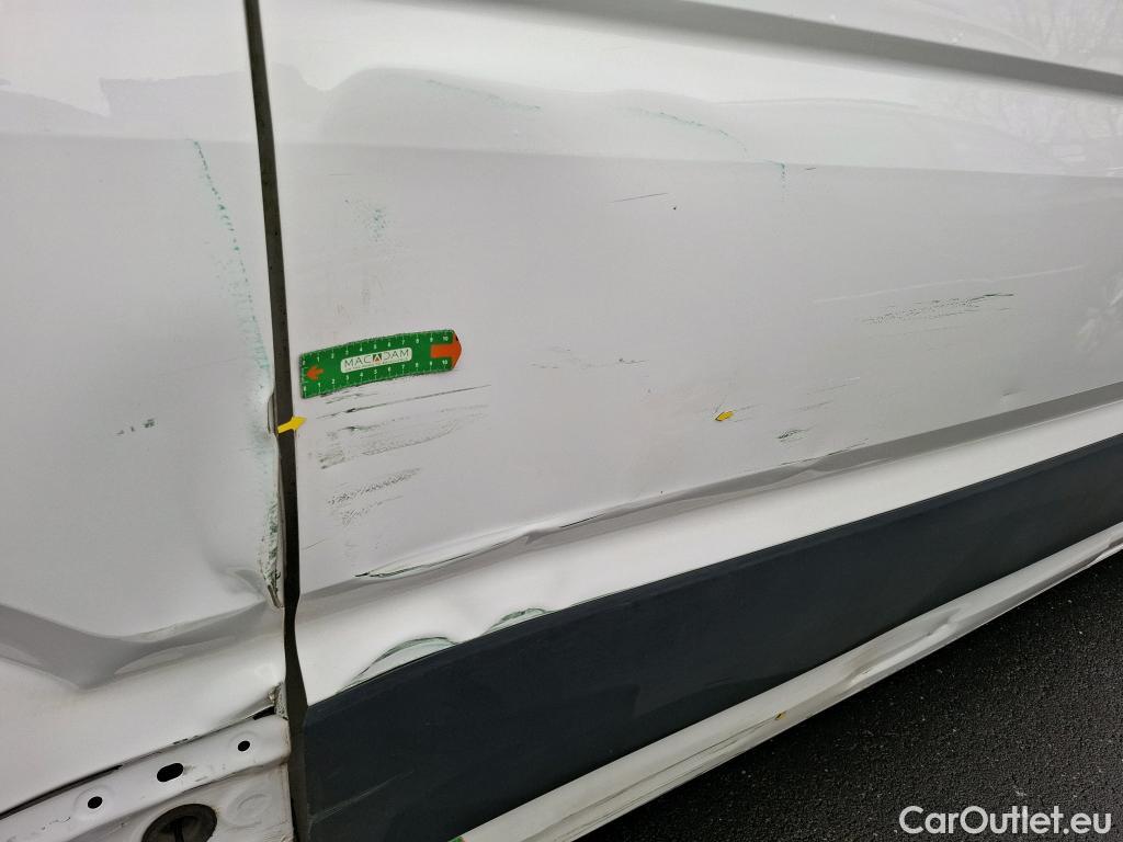  Volkswagen  Crafter VOLKSWAGEN  / 2017 / 4P / Fourgon tôlé 2.0 TDI 140 35 L3H3 Business Line #2