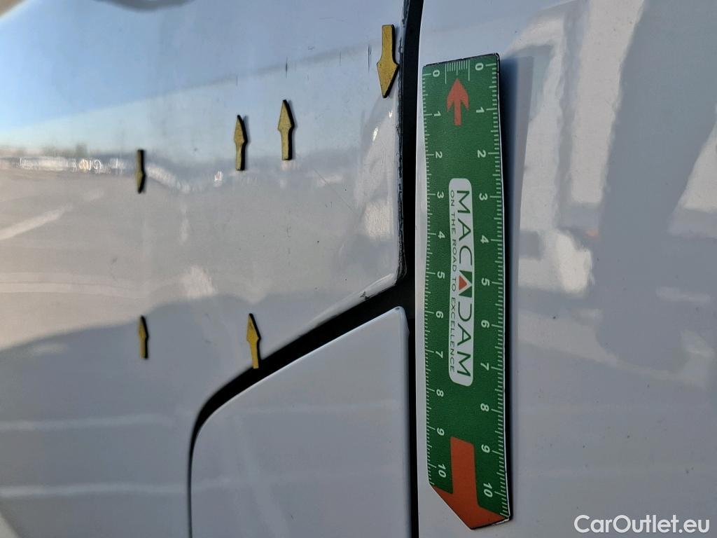  Volkswagen  Crafter  Fourgon Fourgon 35 lang mit Hochdach FWD 2.0 100CV BVM6 #37