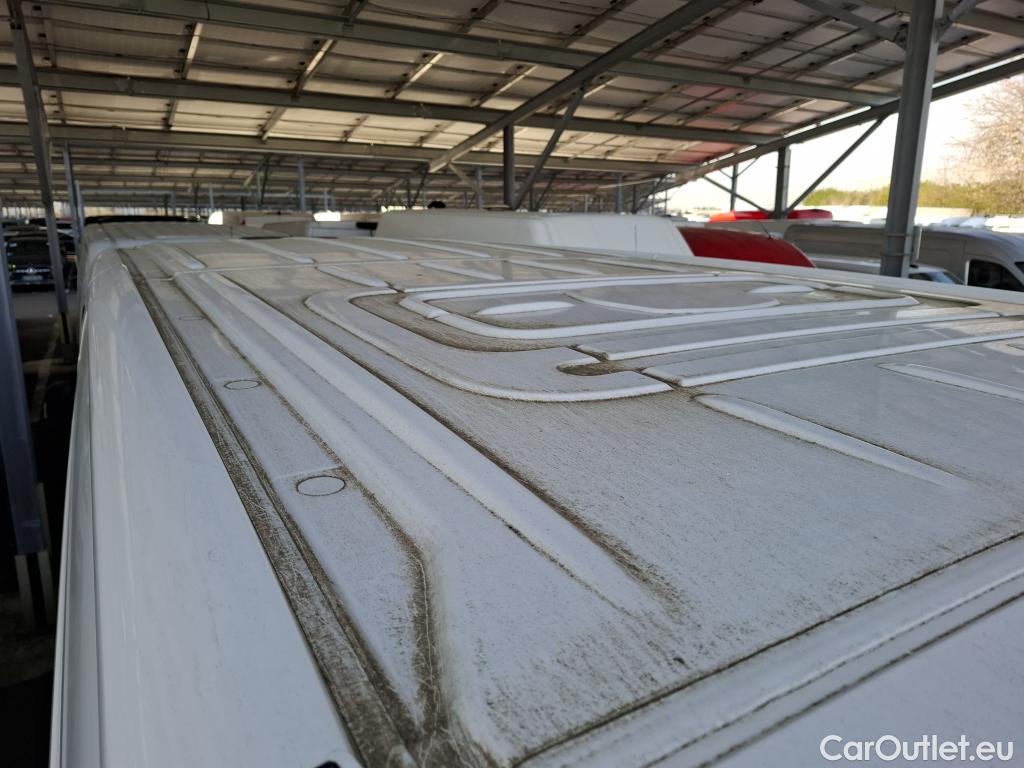  Volkswagen  Crafter VOLKSWAGEN  / 2017 / 4P / Fourgon tôlé 2.0 TDI 140 35 L3H3 Business Line #77