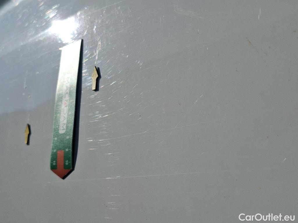  Volkswagen  Crafter  Fourgon Fourgon 35 lang mit Hochdach FWD 2.0 100CV BVM6 #29