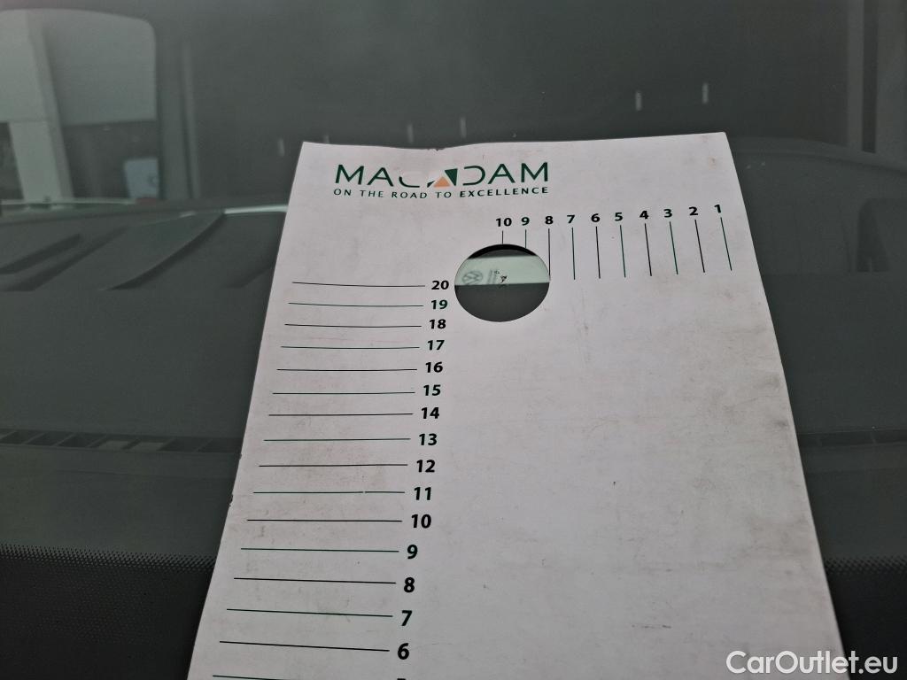  Volkswagen  Crafter VOLKSWAGEN  / 2017 / 4P / Fourgon tôlé 2.0 TDI 140 35 L3H3 Business Line #40