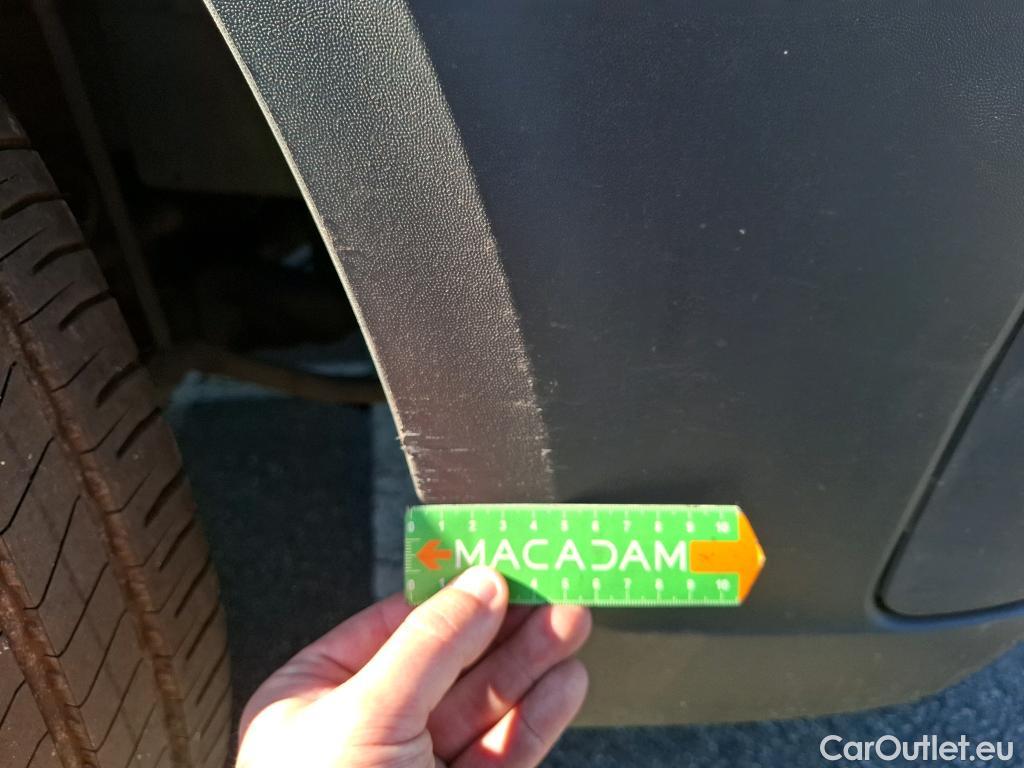  Volkswagen  Crafter VOLKSWAGEN  / 2017 / 4P / Fourgon tôlé 2.0TDI 140 30 L3H3 Business #192