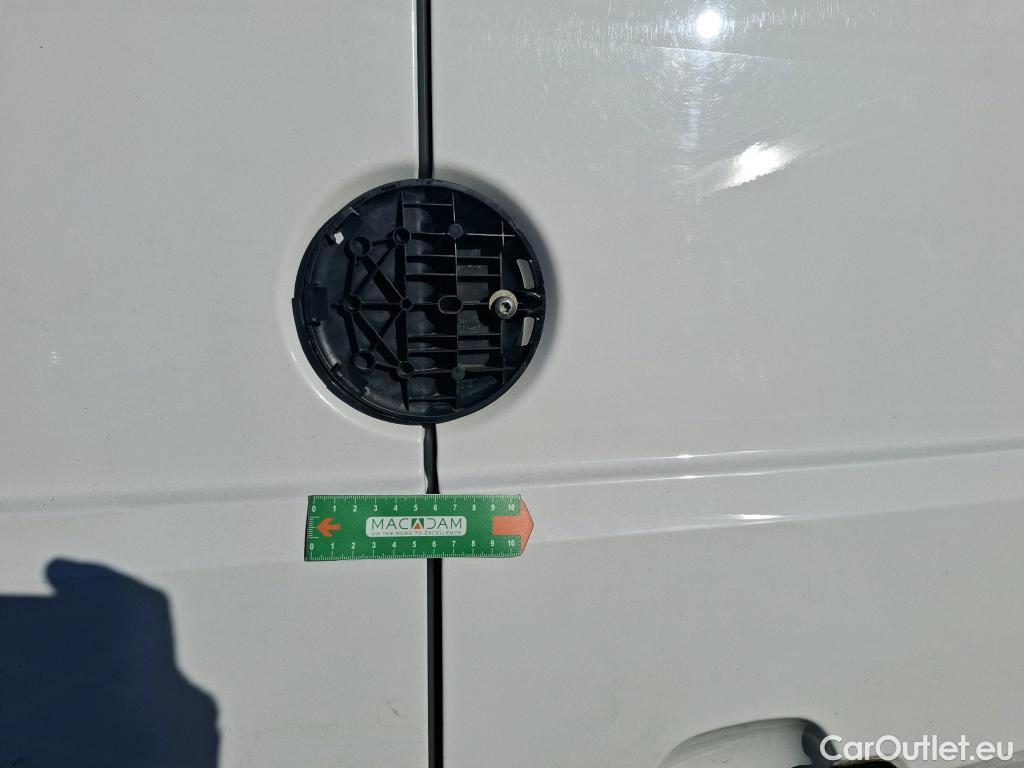  Volkswagen  Crafter  Fourgon Fourgon 35 lang mit Hochdach FWD 2.0 100CV BVM6 #83