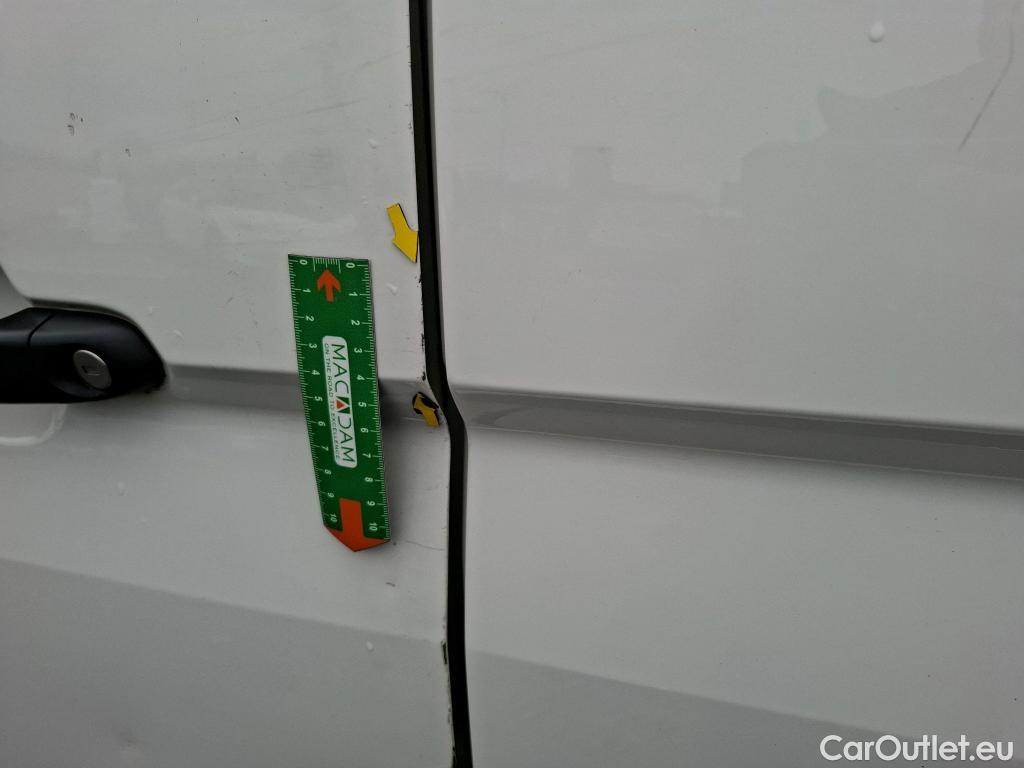  Volkswagen  Crafter VOLKSWAGEN  / 2017 / 4P / Fourgon tôlé 2.0 TDI 140 35 L3H3 Business Line #59