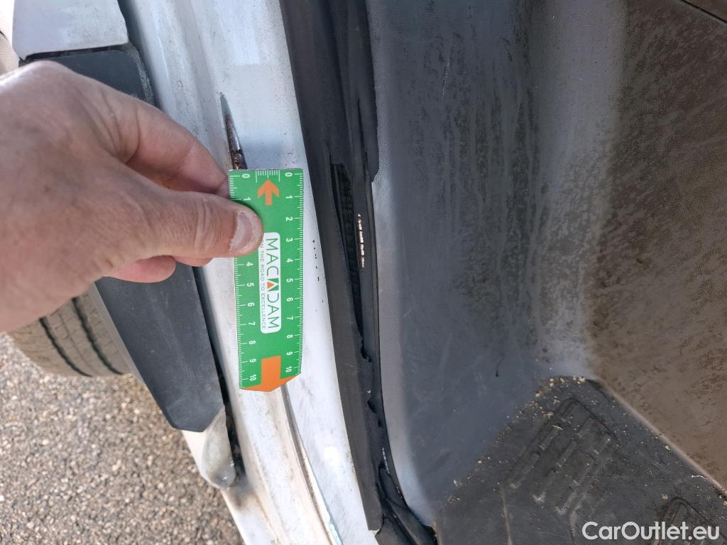  Volkswagen  Crafter  Fourgon Fourgon 35 lang mit Hochdach FWD 2.0 100CV BVM6 #79