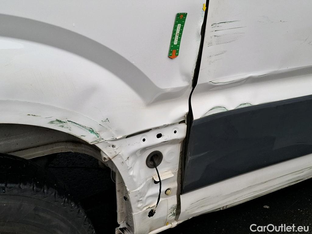  Volkswagen  Crafter VOLKSWAGEN  / 2017 / 4P / Fourgon tôlé 2.0 TDI 140 35 L3H3 Business Line #8