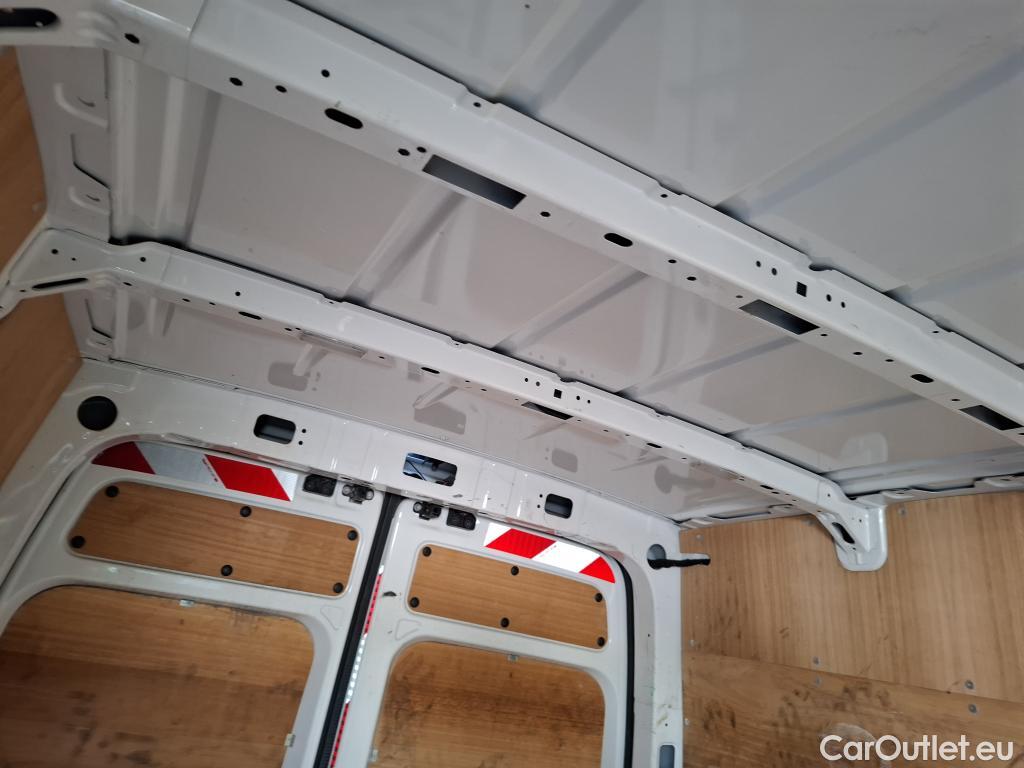  Volkswagen  Crafter VOLKSWAGEN  / 2017 / 4P / Fourgon tôlé 2.0 TDI 140 35 L3H3 Business Line #73