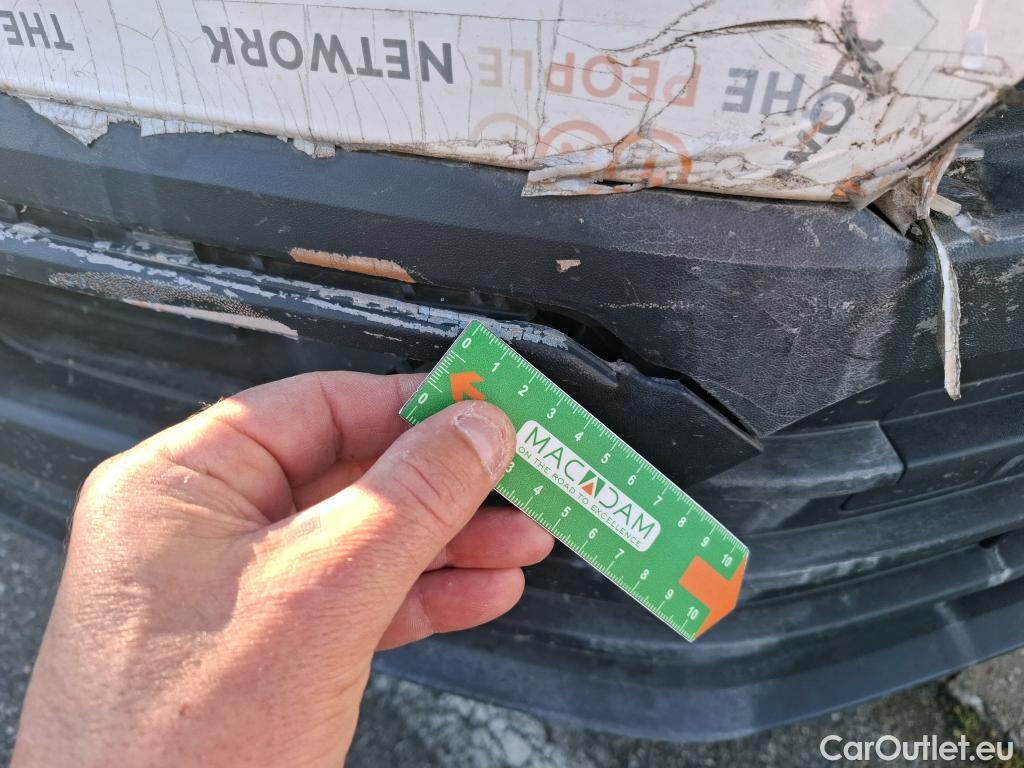  Volkswagen  Crafter  Fourgon Fourgon 35 lang mit Hochdach FWD 2.0 100CV BVM6 #67