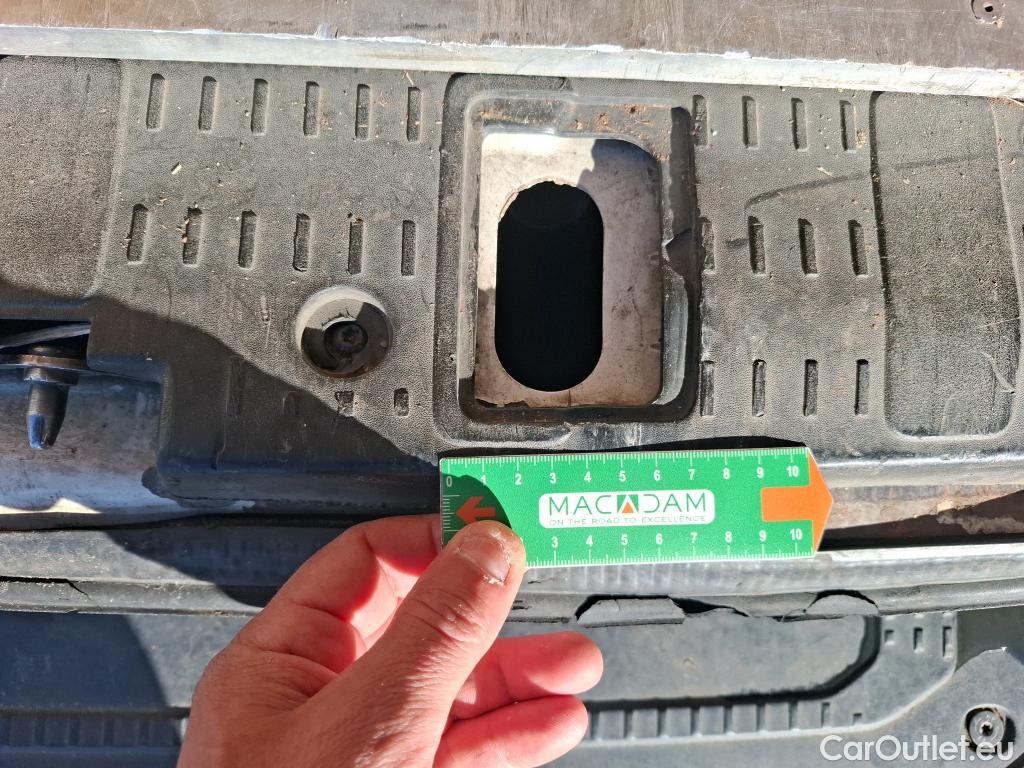  Volkswagen  Crafter  Fourgon Fourgon 35 lang mit Hochdach FWD 2.0 100CV BVM6 #95