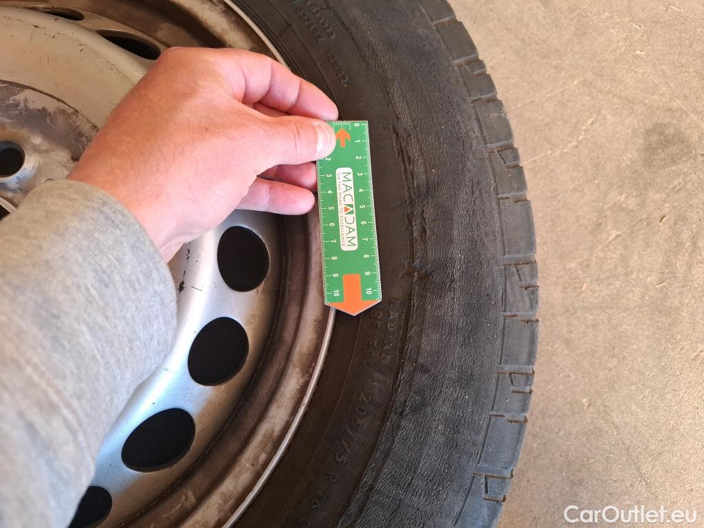  Volkswagen  Crafter  Fourgon Fourgon 35 lang mit Hochdach FWD 2.0 100CV BVM6 #53