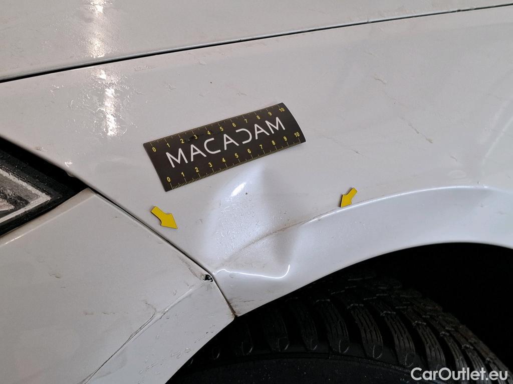  Bmw  Serie 1 Série 1 Berline 118 i Edition Sport 1.5 135CV BVA7 E6d #4