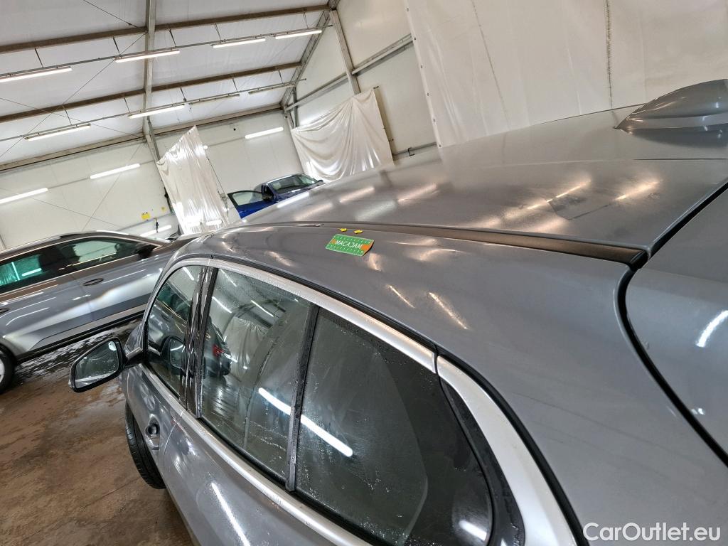  Bmw  Serie 1 Série 1 / 2019 / 5P / Berline 116i DKG7 Business Design / Pare-brise à remplacer #6