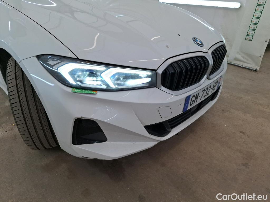  Bmw  Serie 3 BMW Série 3 Touring / 2022 / 5P / Break 320e xDrive 204 Busi Design BVA8 Hybride #1