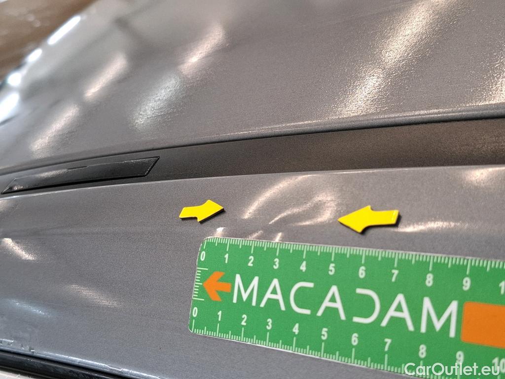  Bmw  Serie 1 Série 1 / 2019 / 5P / Berline 116i DKG7 Business Design / Pare-brise à remplacer #9