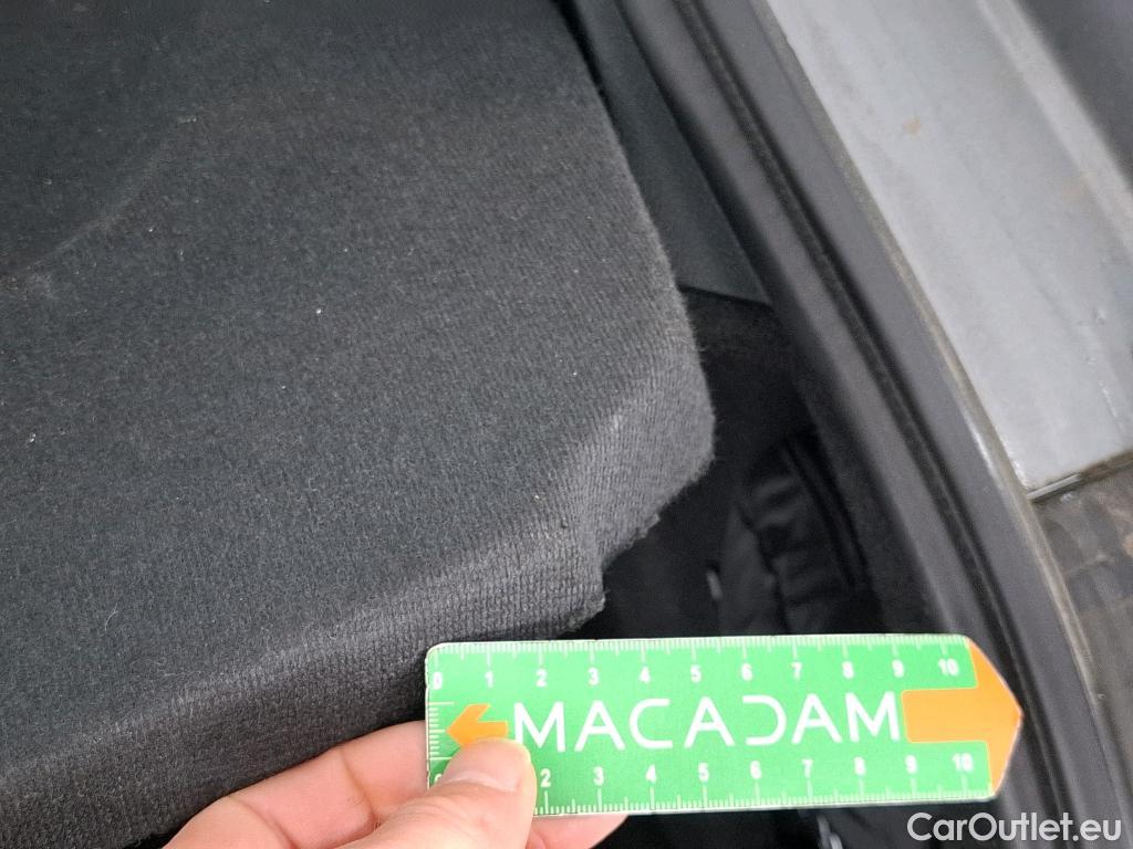  Bmw  Serie 1 Série 1 / 2019 / 5P / Berline 116i DKG7 Business Design / Pare-brise à remplacer #12