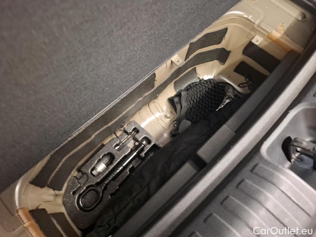  Audi  Q4 E-Tron  45 e-tron Executive quattro 82kWh BVA #2