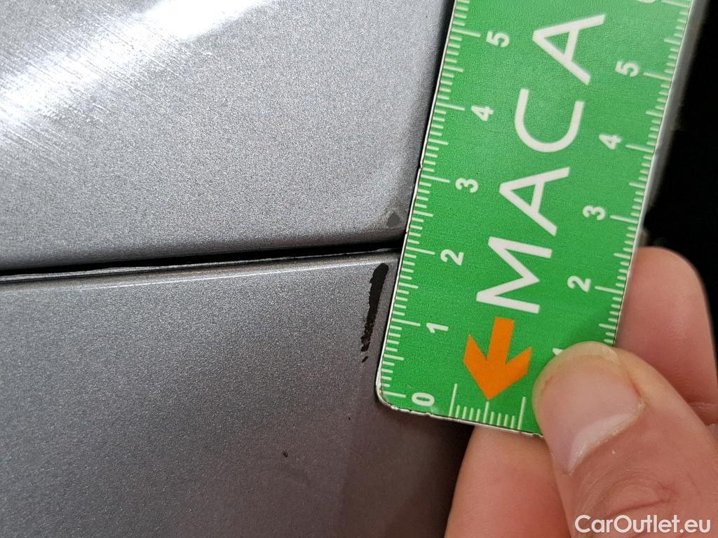  Bmw  Serie 1 Série 1 / 2019 / 5P / Berline 116i DKG7 Business Design / Pare-brise à remplacer #20