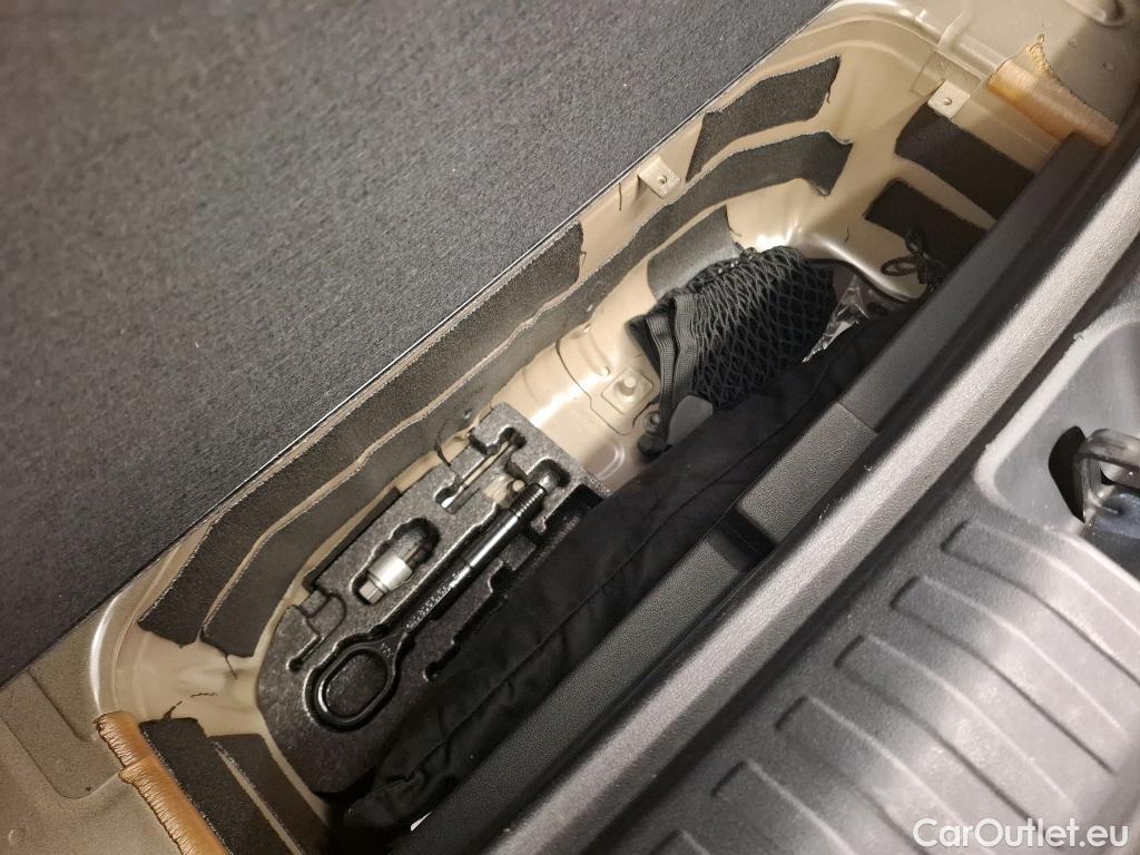  Audi  Q4 E-Tron  45 e-tron Executive quattro 82kWh BVA #5