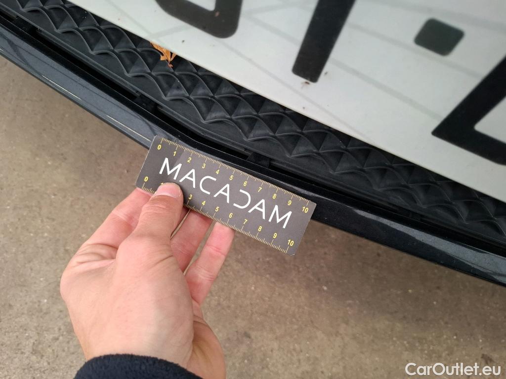  Mercedes  A-Klasse MERCEDESBENZ Classe A Compact  2018  5P  Berline A 180 Style Line #41