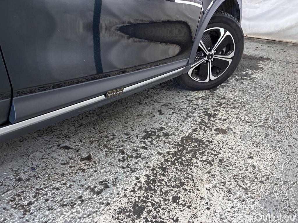  KIA  XCeed KIA  / 2019 / 5P / Crossover 1.6 GDI ISG ISG PHEV ACTIVE BUS DCT6 #14