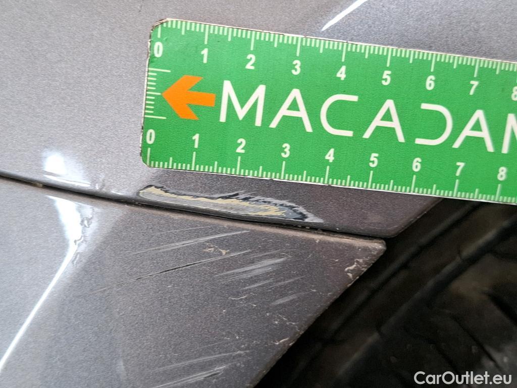  Mercedes  A-Klasse MERCEDES-BENZ Classe A Compact / 2018 / 5P / Berline A 250 e Progressive Line 8G-DCT #17