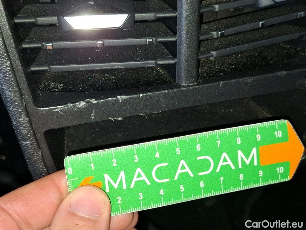  DS  DS7 DS DS 7 Crossback / 2017 / 5P / SUV E-TENSE 4x4 300 Louvre(SL) #17