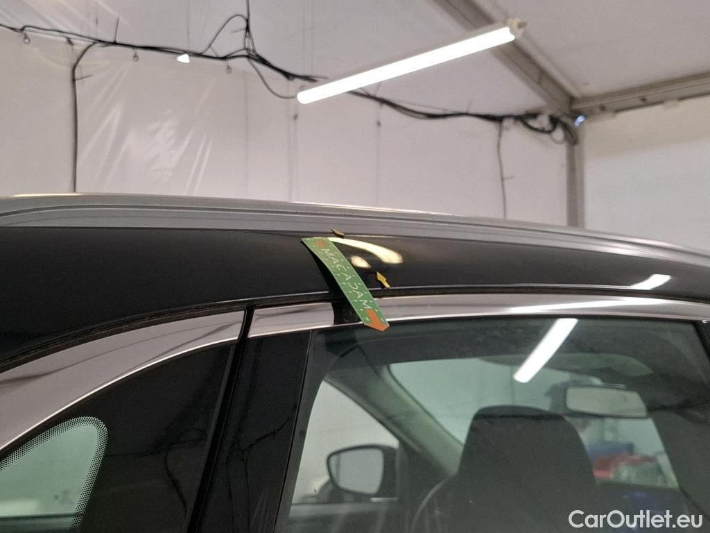  Ford  Kuga FORD  / 2019 / 5P / SUV 2.5 190 hybrid Flexifuel Pshift Titanium #46