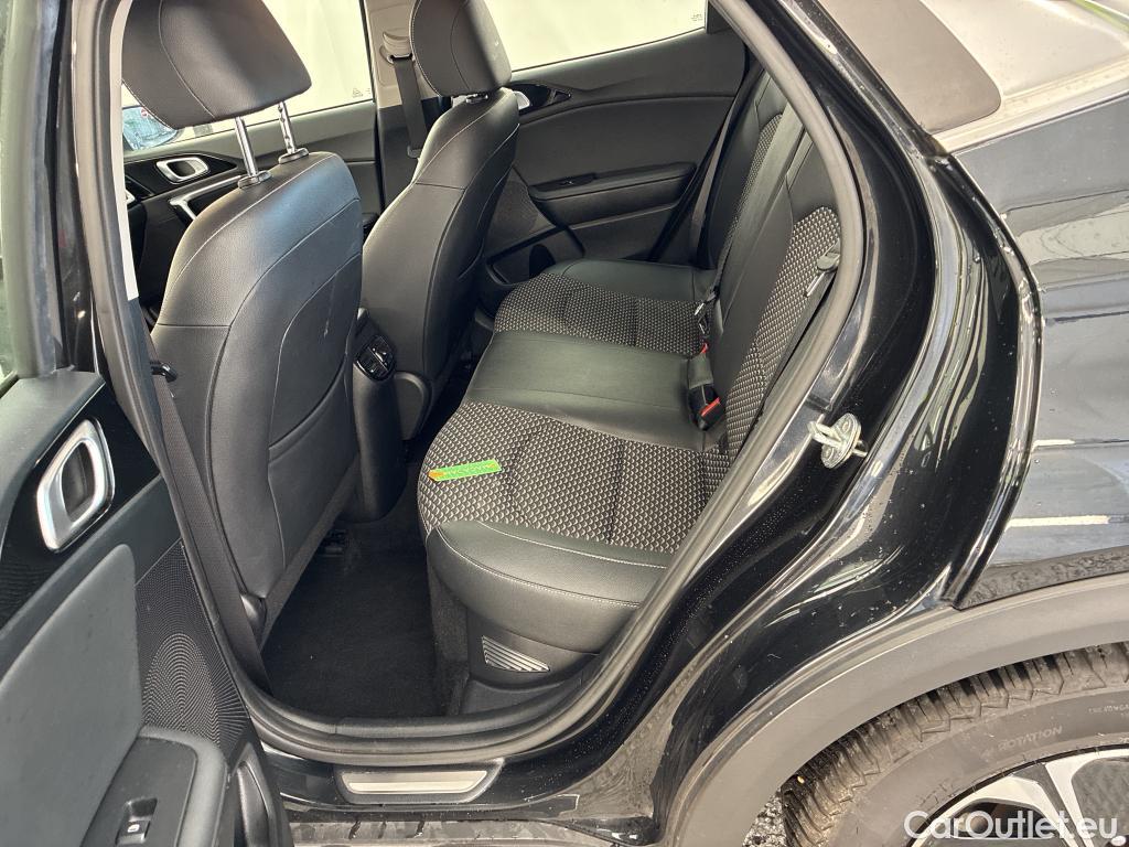  KIA  XCeed KIA  / 2019 / 5P / Crossover 1.6 GDI ISG ISG PHEV ACTIVE BUS DCT6 #1