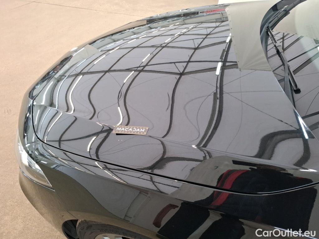  Mercedes  A-Klasse MERCEDESBENZ Classe A Compact  2018  5P  Berline A 180 Style Line #49