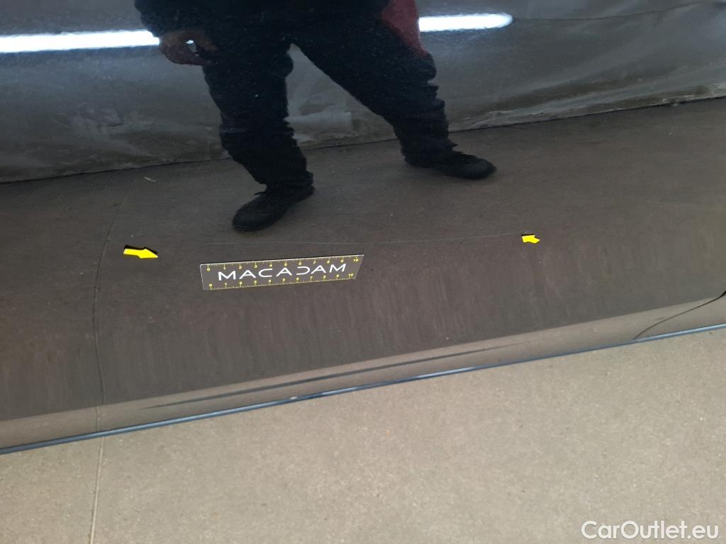  Mercedes  A-Klasse MERCEDESBENZ Classe A Compact  2018  5P  Berline A 180 Style Line #34