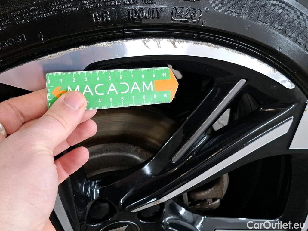  DS  DS7 DS DS 7 Crossback / 2017 / 5P / SUV E-TENSE 4x4 300 Louvre(SL) #32