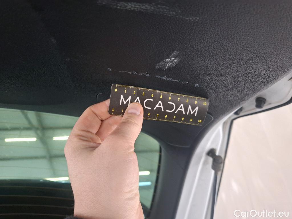  KIA  Sportage KIA  / 2021 / 5P / SUV 1.6 T-GDI 265 PHEV AUTO 4WD DESIGN #8