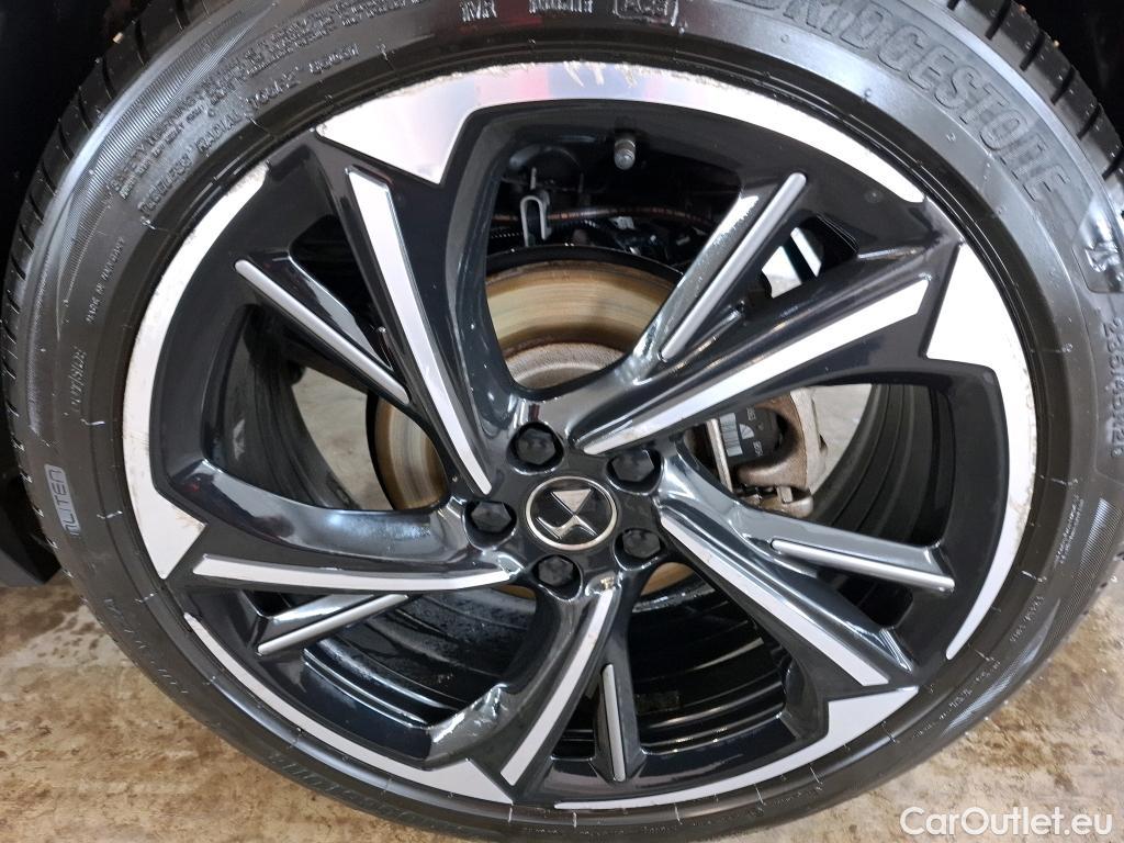  DS  DS7 DS DS 7 Crossback / 2017 / 5P / SUV E-TENSE 4x4 300 Louvre(SL) #31