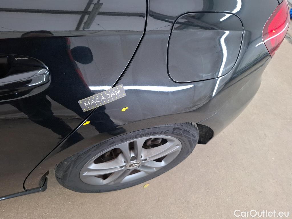  Mercedes  A-Klasse MERCEDESBENZ Classe A Compact  2018  5P  Berline A 180 Style Line #51