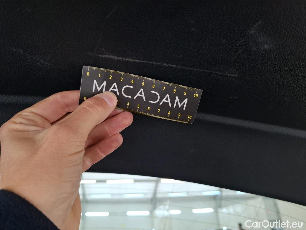  Mercedes  A-Klasse MERCEDESBENZ Classe A Compact  2018  5P  Berline A 180 Style Line #23