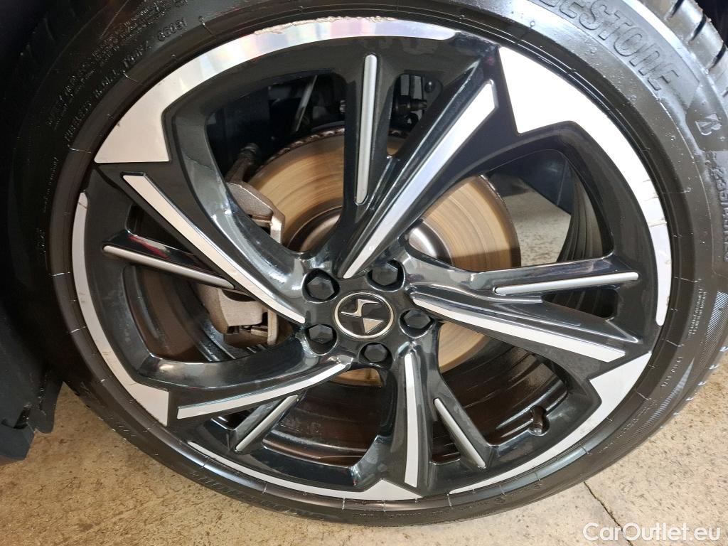  DS  DS7 DS DS 7 Crossback / 2017 / 5P / SUV E-TENSE 4x4 300 Louvre(SL) #27