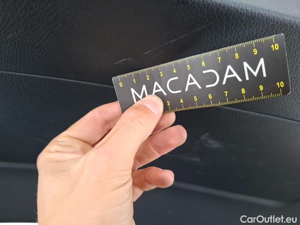  Mercedes  A-Klasse MERCEDESBENZ Classe A Compact  2018  5P  Berline A 180 Style Line #24