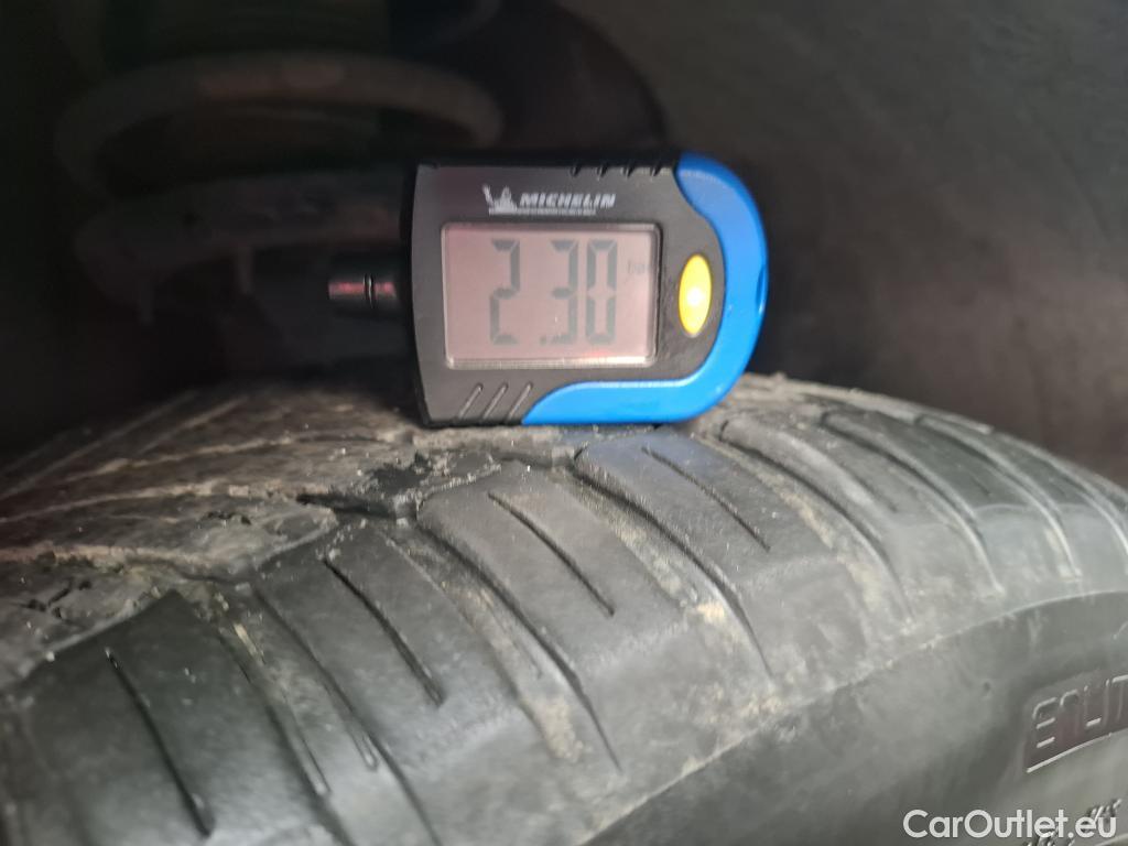  KIA  Sportage KIA  / 2021 / 5P / SUV 1.6 T-GDI 265 PHEV AUTO 4WD ACTIVE BUSIN #13