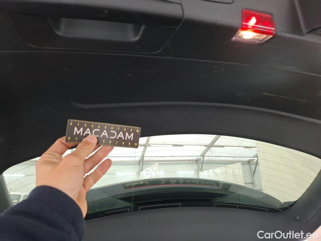  Mercedes  A-Klasse MERCEDESBENZ Classe A Compact  2018  5P  Berline A 180 Style Line #22