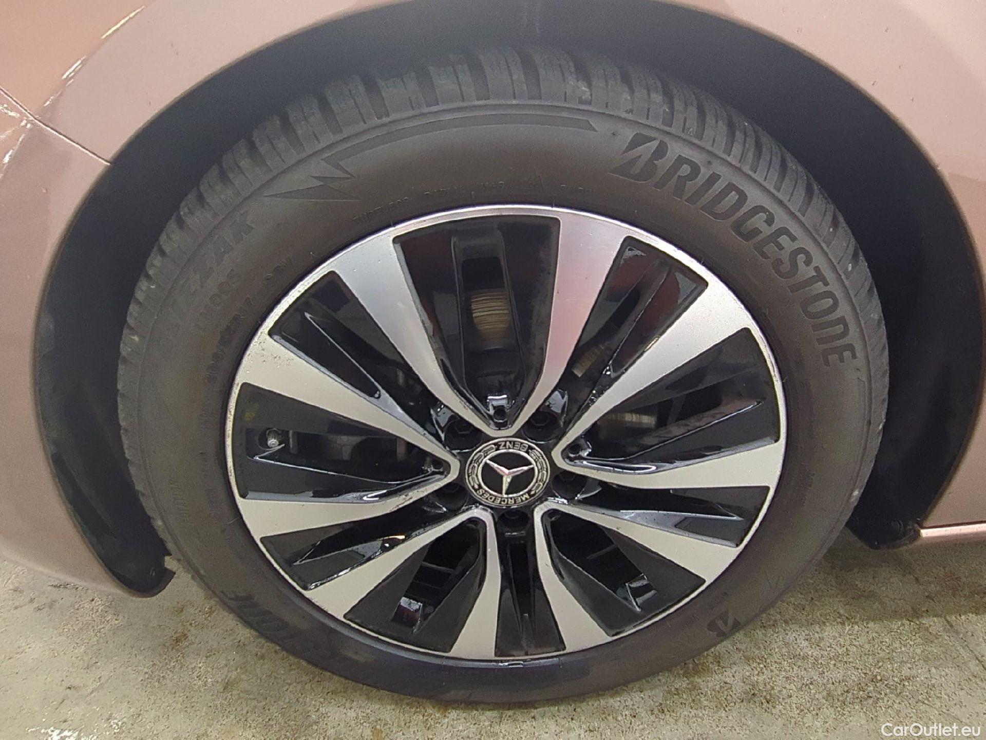  Mercedes  A-Klasse MERCEDES-BENZ Classe A Compact / 2018 / 5P / Berline A 180 Business Line 7G-DCT #1