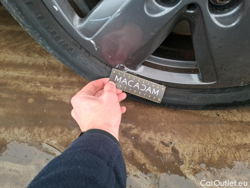  Mini  Mini   / 2014 / 3P / Berline Cooper SE Finition Business 184 ch BVA #24