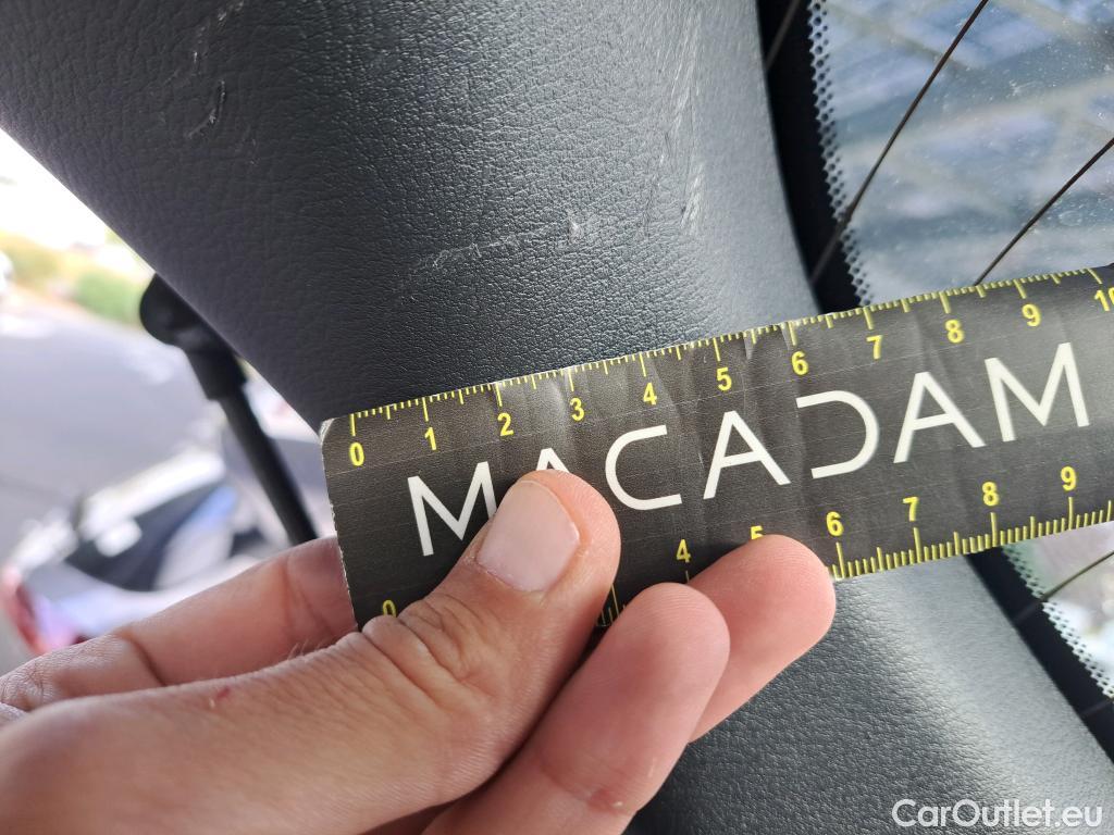  Land Rover  Discovery NISSAN Juke / 2019 / 5P / Crossover DIG-T 114 BVM6 Business Edition #3