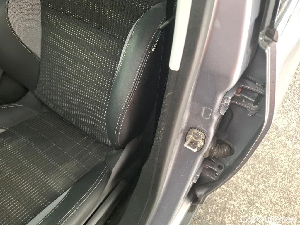  Peugeot  2008  Allure Business 1.2 PureTech 130CV BVM6 E6dT #19