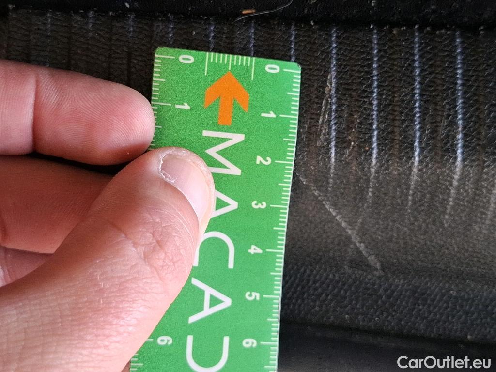  Peugeot  2008  Allure Business 1.5 HDi 130CV BVA8 E6d #46