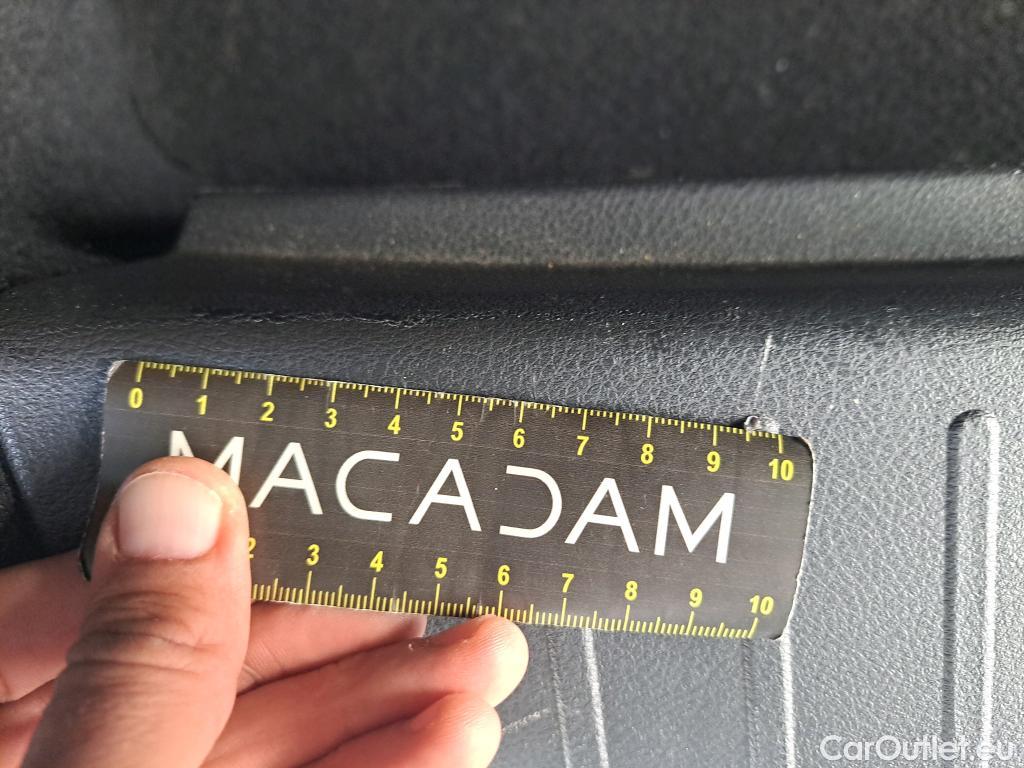  Land Rover  Discovery NISSAN Juke / 2019 / 5P / Crossover DIG-T 114 BVM6 Business Edition #16