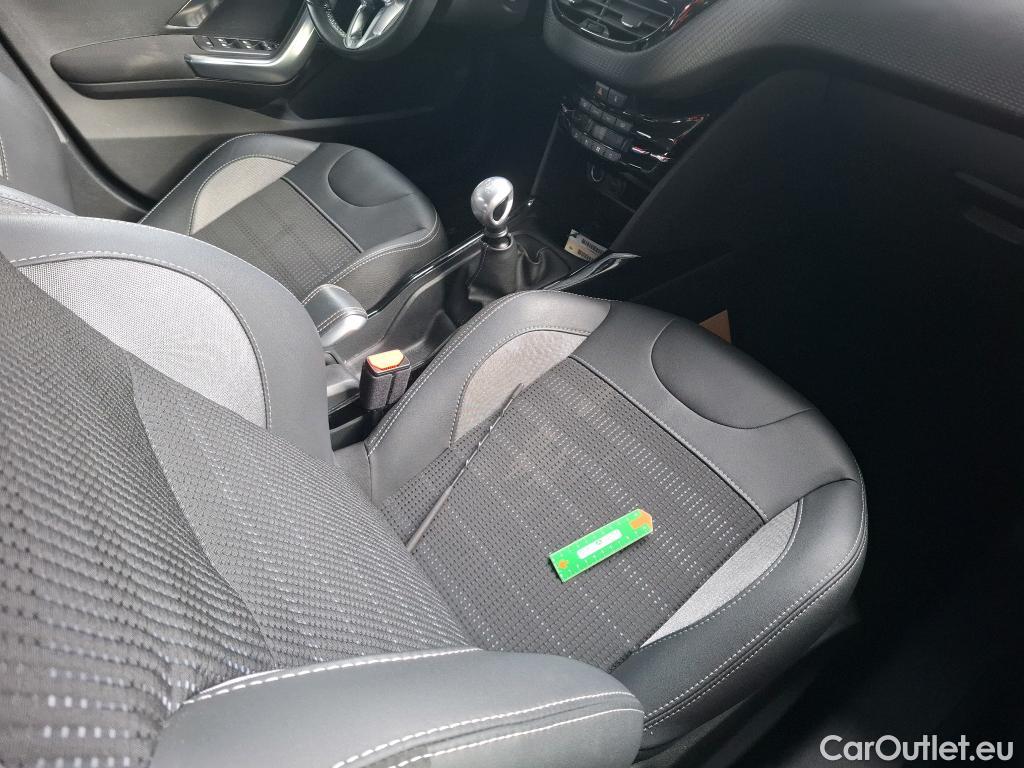  Peugeot  2008  Allure 1.2 PureTech 130CV BVM6 E6dT #1