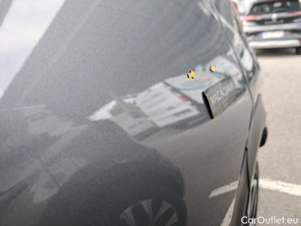  Land Rover  Discovery NISSAN Juke / 2019 / 5P / Crossover DIG-T 114 BVM6 Business Edition #6