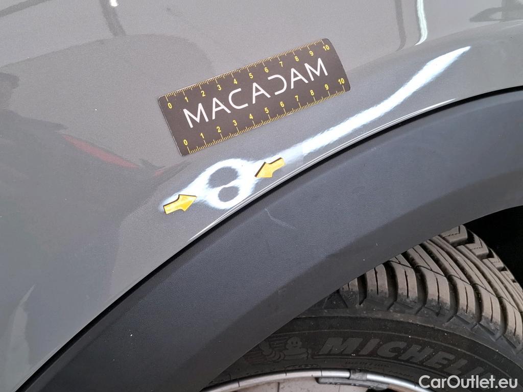  Mini  Cooper MINI Mini / 2014 / 5P / Berline One Finition Business Design 102 ch BVA7 #8