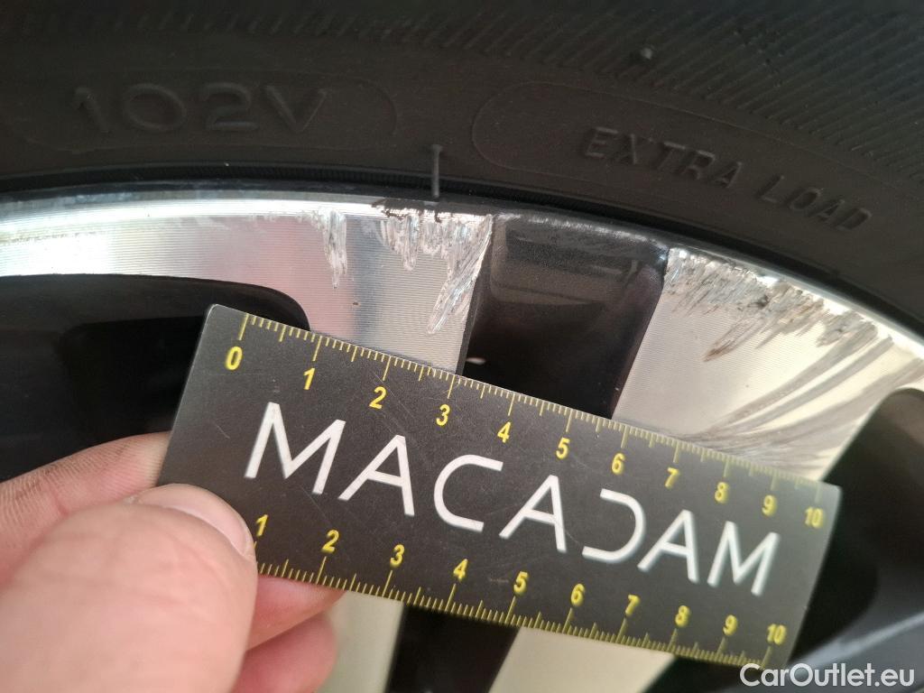  Peugeot  5008  Allure Pack 1.5 HDi 130CV BVA8 7 Sieges E6d #33