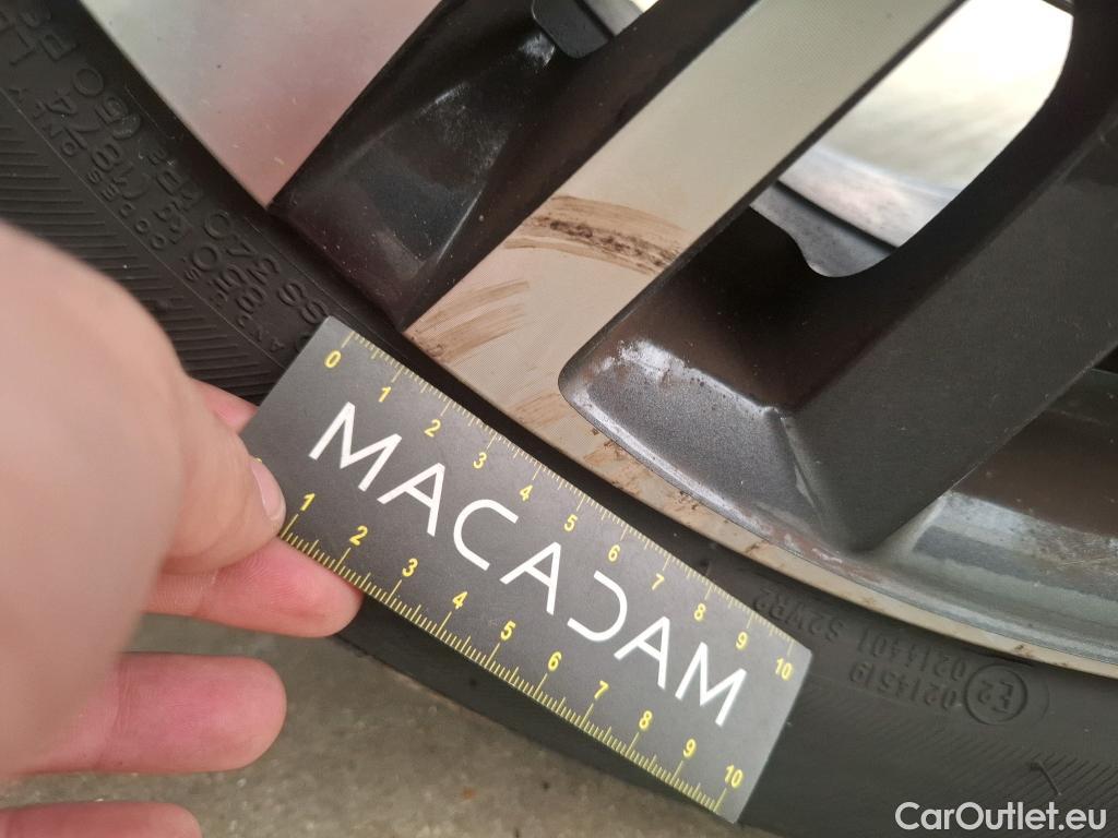  Peugeot  5008  Allure Pack 1.5 HDi 130CV BVA8 7 Sieges E6d #37